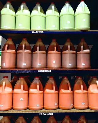 Variedad de salsas y aderezos HERVI